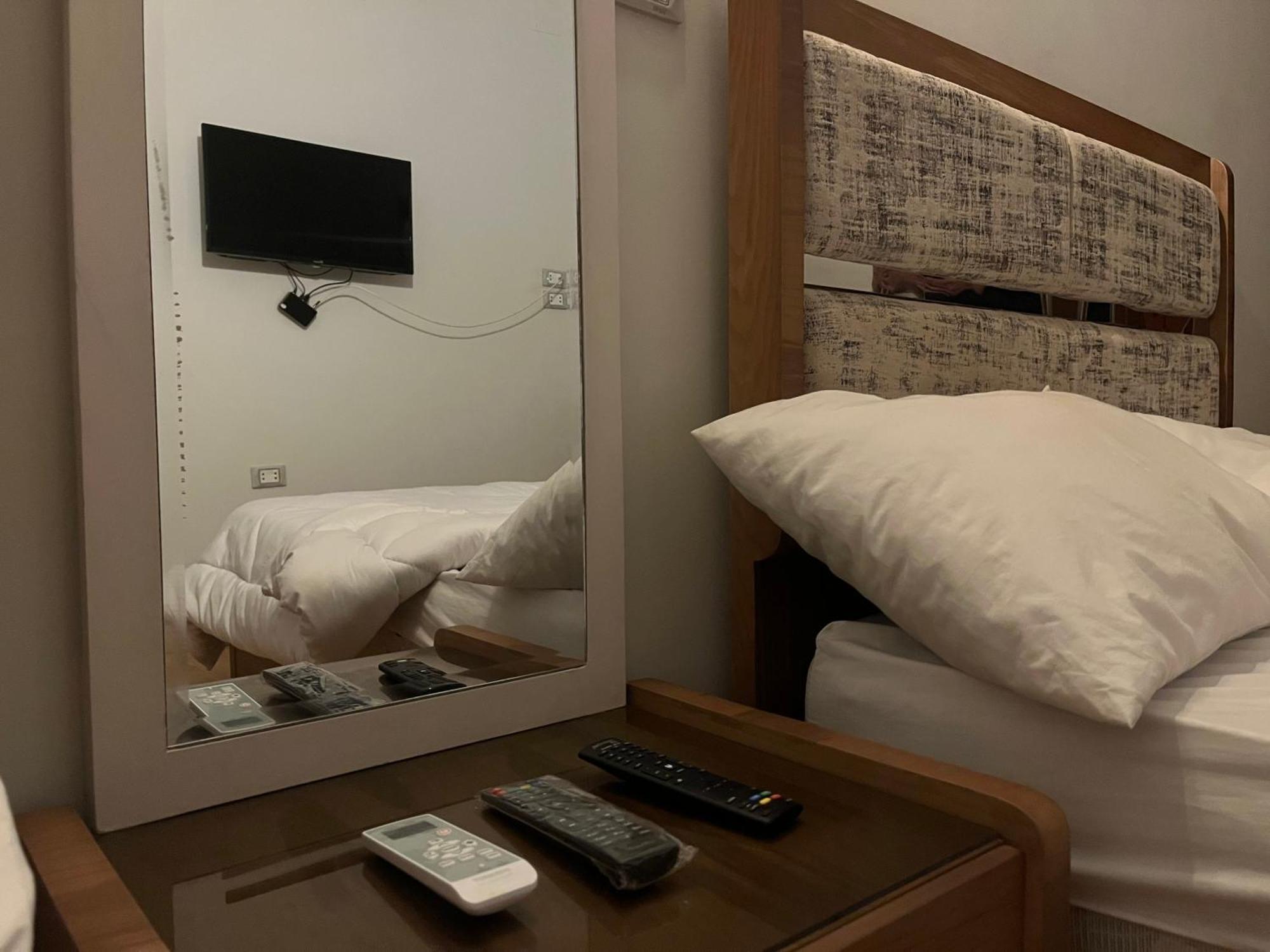 Pyramids Home Inn Кайро Екстериор снимка